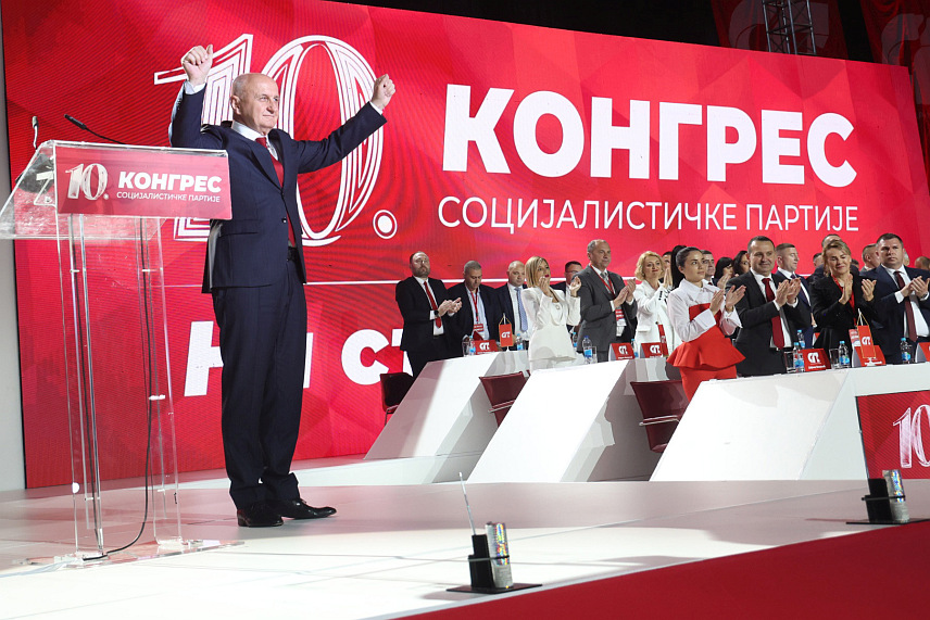 ЛАКТАШИ, 18. АПРИЛА /СРНА/ - Петар Ђокић данас је на Конгресу Социјалистичке партије /СП/ поново изабран за предсједника ове странке.
