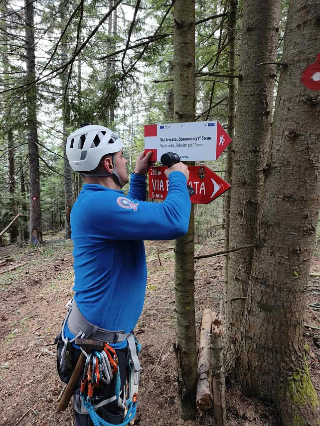 ПАЛЕ 18. АПРИЛА /СРНА/ - Виа ферате "Соколов пут" и "Мрки медвјед" на Романији, од данас су отворене за туристе и авантуристе.