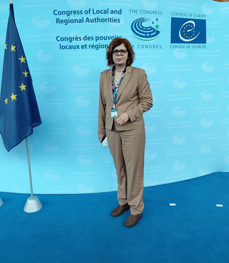 СТРАЗБУР, 1. АПРИЛА /СРНА/ - Министар управе и локалне самоуправе Републике Српске Сенка Јујић присуствује засједању Конгреса локалних и регионалних власти Савјета Европе у Стразбуру.
