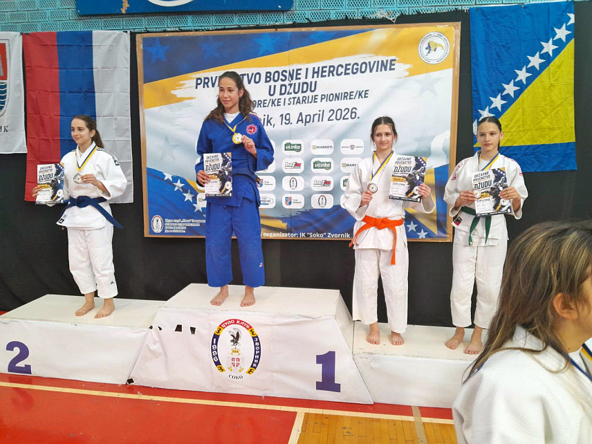 ГАЦКО, 20. АПРИЛА /СРНА/ - Млади џудисти из Гацка освојили су три медаље на првенству БиХ за јуниоре и старије пионире у Зворнику. Првакиња БиХ је Ангелина Елез, друго мјесто припало је Милану Којовићу, а треће Симеону Гајићу.