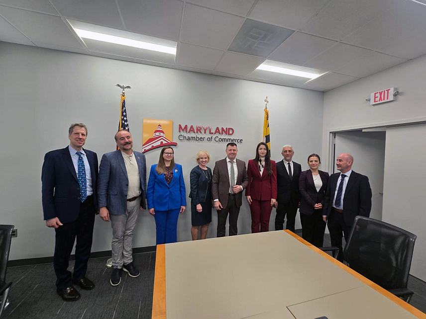 МЕРИЛЕНД, 20. АПРИЛА /СРНА/ - Делегација Спољнотрговинске коморе БиХ представила је руководству Привредне коморе Мериленд потенцијале домаће привреде и могућности заједничке сарадње у наредном периоду у секторима намјенске индустрије, информационих технологија и вјештачке интелигенције, као и у сектору услуга.