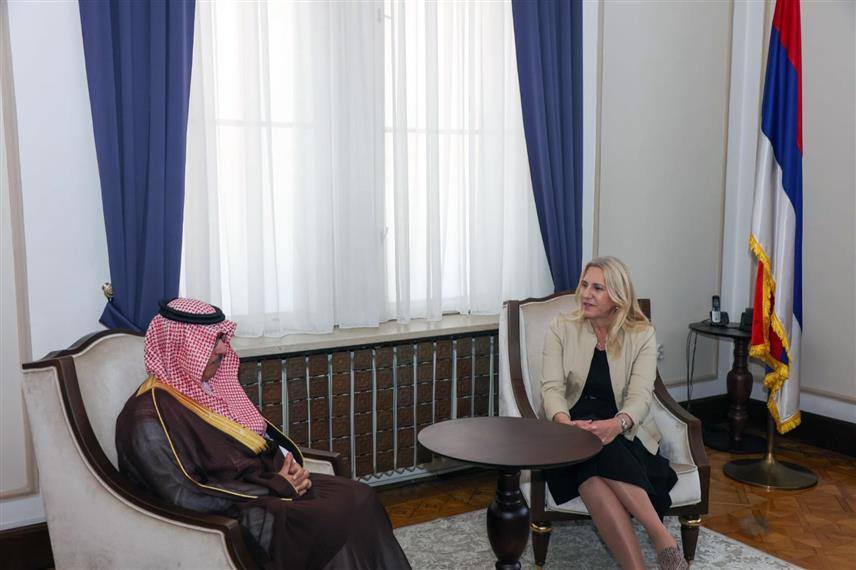 САРАЈЕВО, 27. АПРИЛА /СРНА/ - Српски члан Предсједништва БиХ Жељка Цвијановић разговарала је данас са новоименованим амбасадором Саудијске Арабије у БиХ Анасом Абдулрахманом ел Васедијем о могућностима унапређења досадашње успјешне сарадње Саудијске Арабије са свим нивоима власти у БиХ.