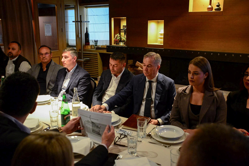 ИСТОЧНО САРАЈЕВО, 27. АПРИЛА /СРНА/ - На Јахорини је данас представљена стратегија нових улагања на планини с циљем даљег развоја и јачања конкурентности дестинације, која је добила подршку туристичког сектора и институција.