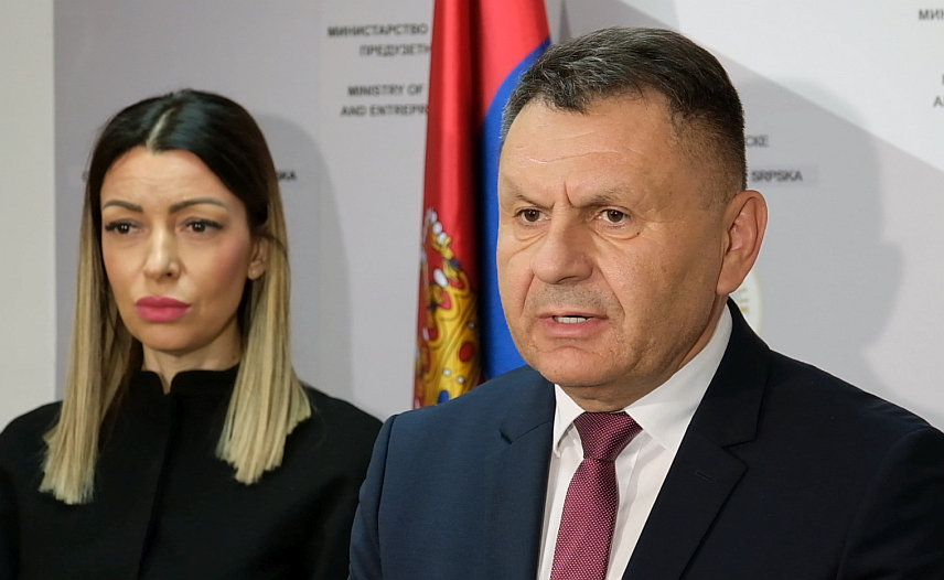 БАЊАЛУКА, 3. АПРИЛА /СРНА/ - Министар привреде и предузетништва Републике Српске Раденко Бубић и министар привреде Србије Адријана Месаровић на конференцији за новинаре у Бањалуци.