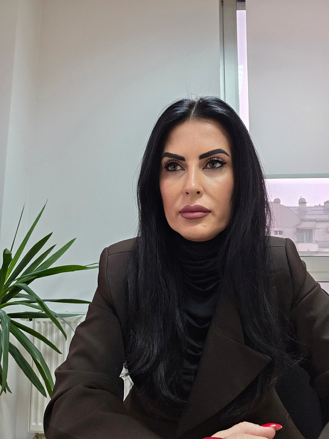 ИСТОЧНО САРАЈЕВО, 4. АПРИЛА /СРНА/ - Према посљедњем мјерењу, водостај Спрече у Петрову износио 451 центиметар, а прије поноћи терен су обишли начелник општине Озрен Петковић и руководилац општинске Цивилне заштите, изјавила је Срни помоћник директора Сектора за организацију, планирање и обуку у Републичкој управи цивилне заштите Биљана Пајић.