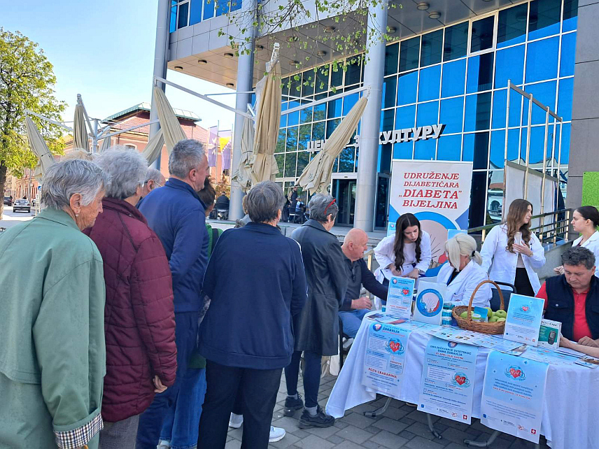 БИЈЕЉИНА, 7. АПРИЛА /СРНА/ - Удружење дијабетичара "Дијабета" из Бијељине је, поводом обиљежавања 7. априла - Свјетског дана здравља, почело реализацију низа активности под слоганом "Превенција почиње данас - Здравље у заједници - Здравље за све" с циљем подстицања одговорног односа грађана према сопственом здрављу, уз допринос изградњи здравије и снажније заједнице.