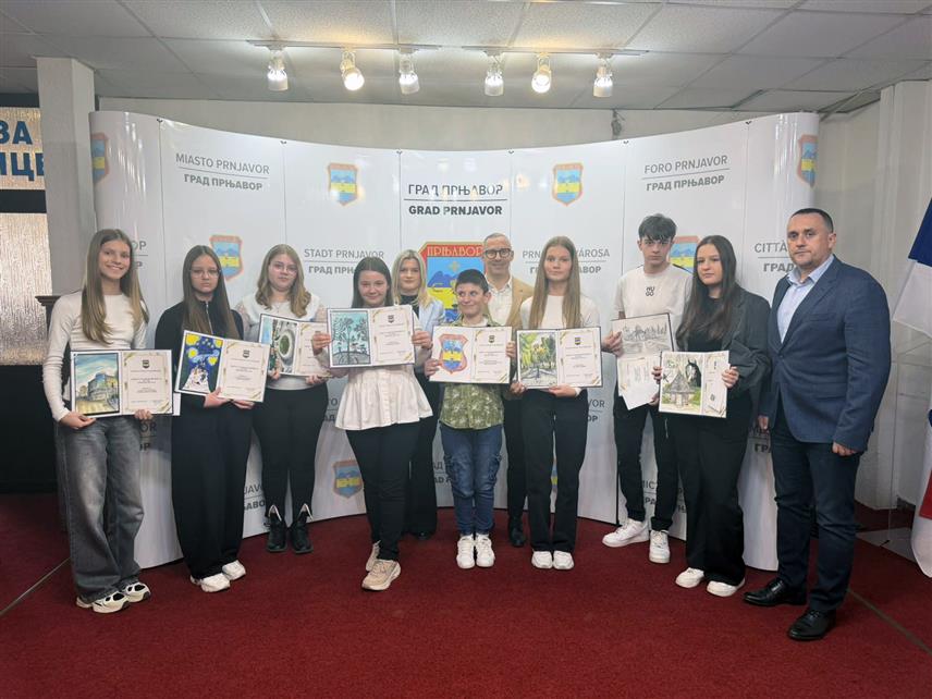 ПРЊАВОР, 8. АПРИЛА /СРНА/ - Градска управа Прњавор новчано је наградио ауторе најбољих ликовних радова пристиглих на конкурс о теми "Прњавор, мој град", који је расписан поводом Дана града.