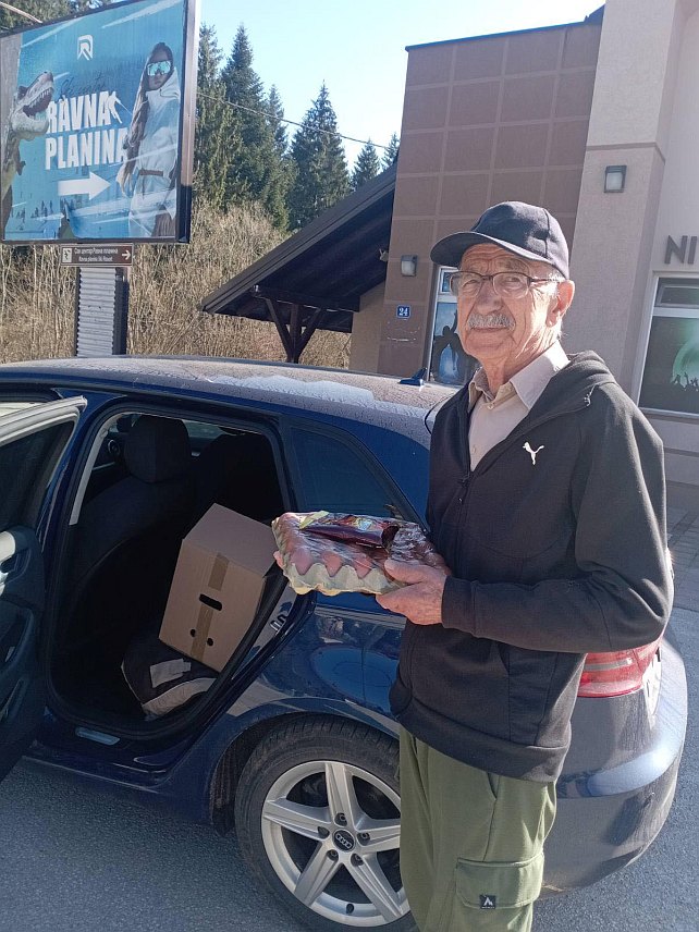 РОГАТИЦА, 9. АПРИЛА /СРНА/ – Удружење логораша Сарајевско-романијске регије обезбиједило је поводом Васкрса пакете помоћи за социјално угрожене чланове, настављајући традицију подршке поводом великих празника.