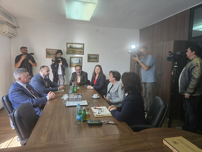 ПРИЈЕДОР, 12. МАЈА /СРНА/ - Министар за научнотехнолошки развој и високо образовање Српске Драга Мастиловић је данас у Приједору присуствовао Дану отворених врата који је организовао Рударски факултет.