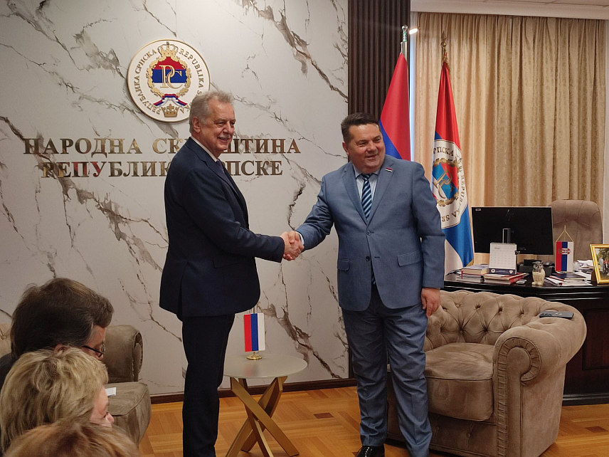 БАЊАЛУКА, 12. МАЈА /СРНА/ - Предсједник Народне скупштине Републике Српске Ненад Стевандић и предсједник Комитета за спољне послове Владе Санкт Петербурга Јевгениј Григорјев на састанку у Бањалуци.