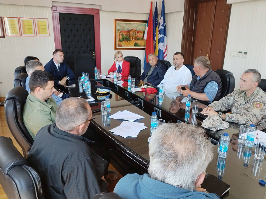 БИЈЕЉИНА, 14. МАЈА /СРНА/ - Састанак представника Борачке организације Бијељина поводом обиљежавања 34 године од злочина муслиманских снага над припадницима ЈНА у Тузли и егзодуса српског народа.