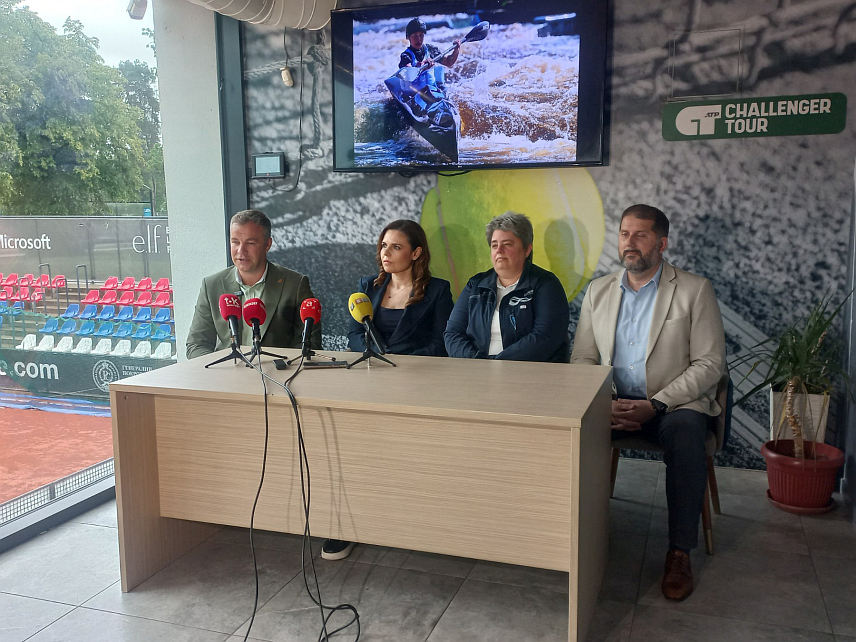 БАЊАЛУКА, 16. МАЈА /СРНА/ - Свјетско првенство у кајаку и кануу на дивљим водама "Бањалука – Врбас 2026" од 19. до 24. маја у Бањалуци окупиће такмичаре из 28 земаља свијета и прави је показатељ да Република Српска има капацитет да организује највећа спортска такмичења, рекла је помоћник министра за спорт Данијела Ћапин.