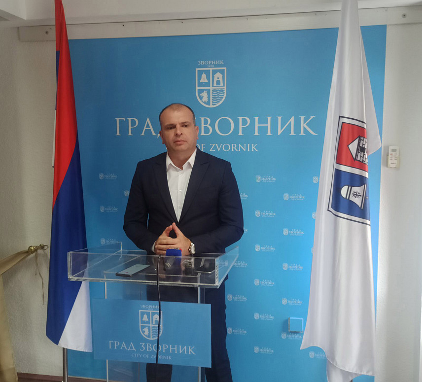 ЗВОРНИК, 22. МАЈА /СРНА/ - Градоначелник Зворника Бојан Ивановић.