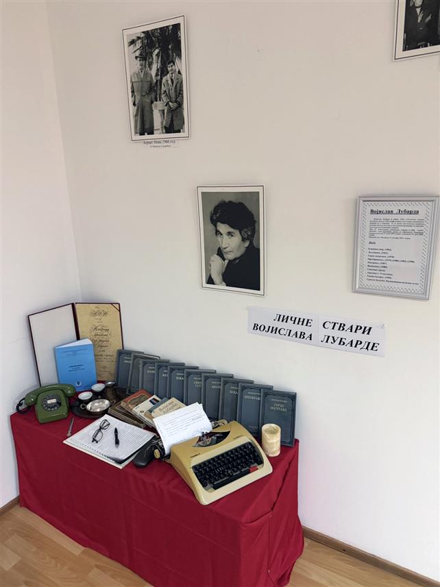 РОГАТИЦА, 15. ЈУНА /СРНА/ - Отварањем изложбе дјела Војислава Лубарде и предмета којима се служио током стваралачког процеса, у Рогатици је вечерас је почела манифестација "Дани Војислава Лубарде".