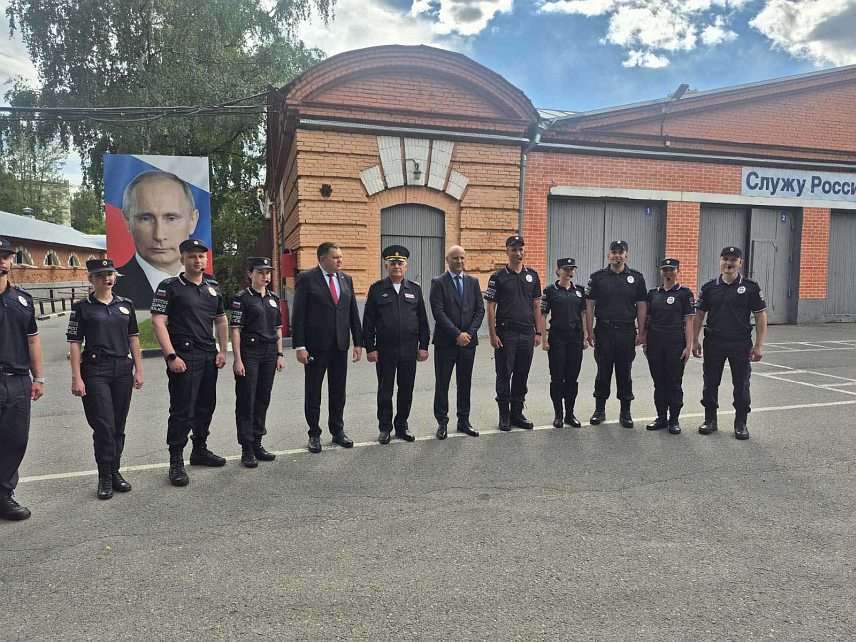 БАЊАЛУКА, 24. ЈУНА /СРНА/ - Делегација Министарства унутрашњих послова /МУП/ Републике Српске, предвођена министром Жељком Будимиром и директором полиције Синишом Кострешевићем, посјетила је данас 1. Специјални пук полиције Главне управе Министарства унутрашњих послова Руске Федерације за Град Москву.