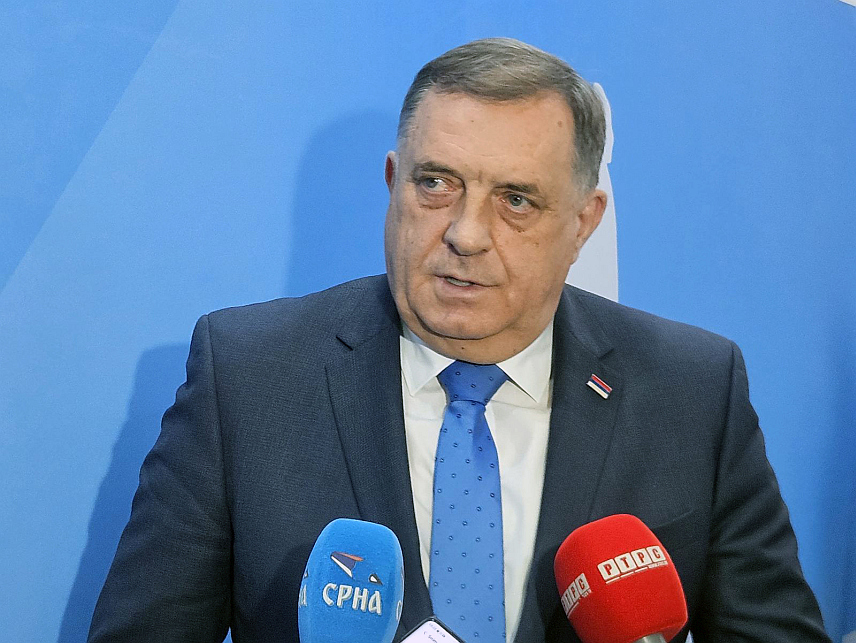 САНКТ ПЕТЕРБУРГ, 5. ЈУНА /СРНА/ - Предсједник СНСД-а Милорад Додик рекао је да је у руском Санкт Петербургу, на састанку са руководством компаније "Гаспром", договорио да Република Српска и даље добија гас по повлашћеним цијенама.	

	