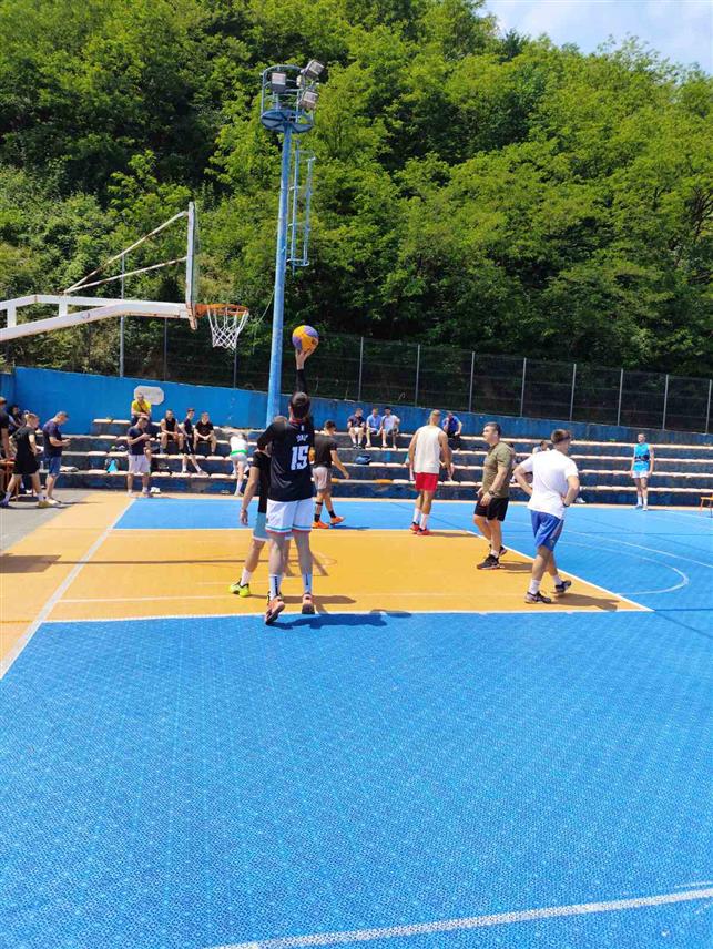 СРЕБРЕНИЦА, 7. ЈУНА /СРНА/ - Турниром у баскету у којем је учествовало осам екипа из Сребренице, Братунца и Љубовије данас је завршена 21. Културно-спортска и привредна манифестација "Дани Сребренице 2026".