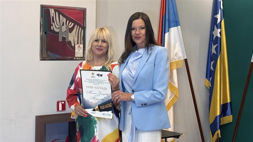 БИЈЕЉИНА, 15. ЈУЛА /СРНА/ - Миланка Благојевић за најбољи драмски текст на конкурсу "Развој домаћег драмског текста - Реци наглас" освојила је 10.000 КМ и најважнију награду постављање текста на сцену.