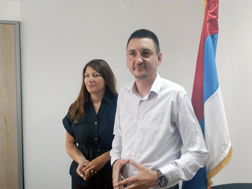 ПЕЛАГИЋЕВО, 19. ЈУЛА /СРНА/ - Министар пољопривреде, шумарства и водопривреде Републике Српске Анђелка Кузмић састала се данас у Пелагићеву са начелником општине Славком Тешићем.
