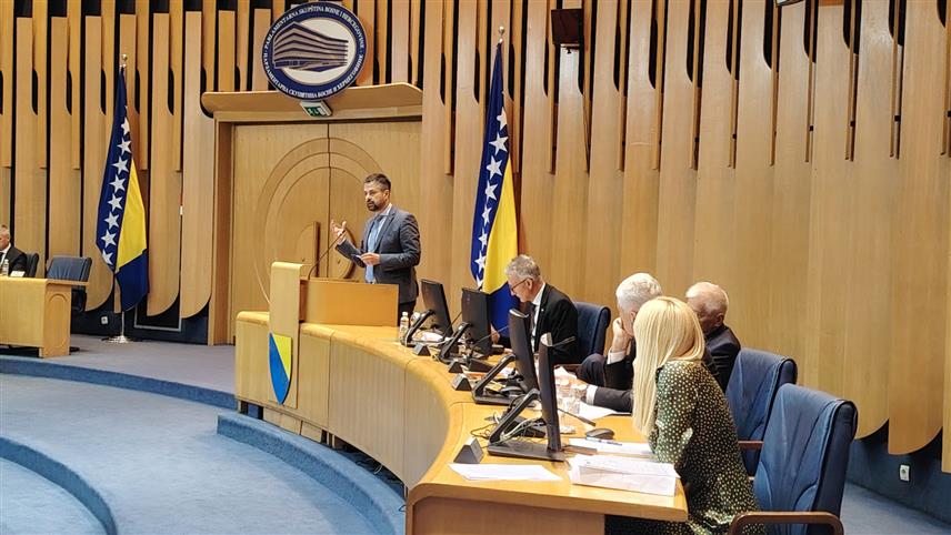 САРАЈЕВО, 27. ЈУЛА /СРНА/ - Министар финансија и трезора у Савјету министара Срђан Амиџић рекао је данас у Сарајеву да је Приједлог овогодишњег буџета институција и међународних обавеза БиХ одраз закона који су у претходном периоду донесени у Парламентарној скупштини БиХ.