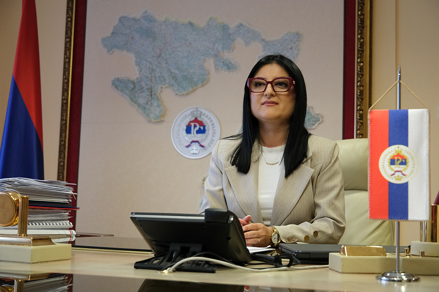 БАЊАЛУКА, 2. ЈУЛА /СРНА/ - Министар породице, омладине и спорта Републике Српске Ирена Игњатовић рекла је Срни да Влада Републике Српске реализује дата обећања и да је данас потврдила одлуку о повећању новчаног примања за незапослене родитеље четворо и више дјеце у Републици Српској са 750 КМ на 800 КМ мјесечно.