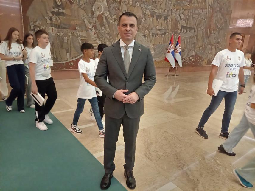 БЕОГРАД, 8. АВГУСТА /СРНА/ - Министар без портфеља у Влади Србије задужен за дијапору Ђорђе Милићевић.