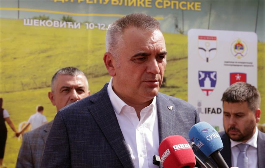ШЕКОВИЋИ, 10. СЕПТЕМБРА /СРНА/ - Премијер Републике Српске Саво Минић рекао је данас у Шековићима да је мјерама Владе Српске од 2022. до краја 2025. године за подршку младима у пољопривреди издвојено 76.000.000 КМ.
