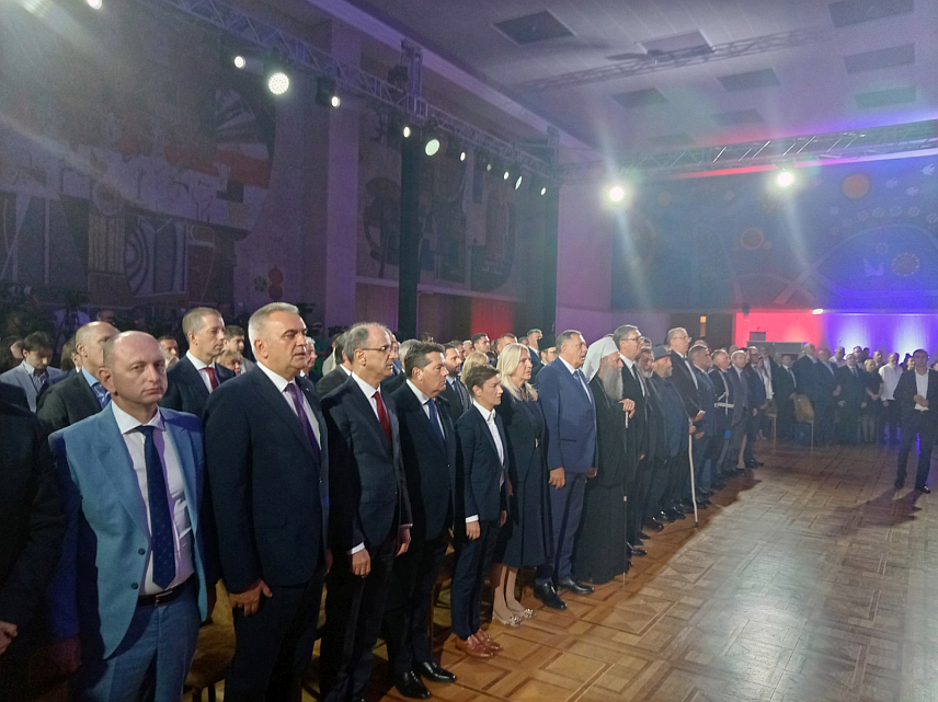 БЕОГРАД, 15. СЕПТЕМБРА /СРНА/ - У Београду је данас одржана церемонија додјеле одликовања заслужним појединцима и институцијама, поводом Дана српског јединства, слободе и националне заставе.