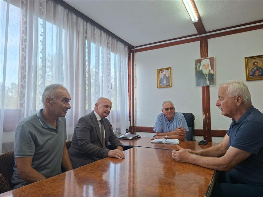 БАЊАЛУКА, 18. СЕПТЕМБРА /СРНА/ - Министар енергетике и рударства Републике Српске Петар Ђокић је данас разговарао са руководством Крупе на Уни.
