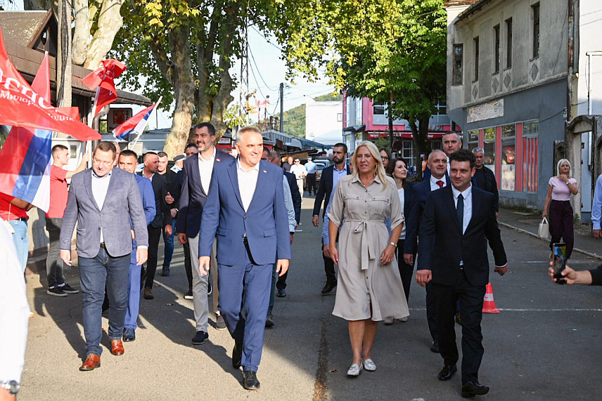 КОСТАЈНИЦА, 18. СЕПТЕМБРА /СРНА/ - Кандидат СНСД-а за српског члана Предсједништва БиХ Жељка Цвијановић рекла је вечерас у Костајници да је ова странка увијек имала подршку патриота који су знали да препознају колико је важно очувати и унапређивати Републику Српску.