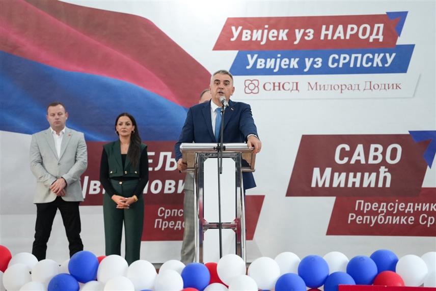 МОДРИЧА, 19. СЕПТЕМБРА /СРНА/ - Кандидат СНСД-а за предсједника Републике Српске Саво Минић истакао је да је вечерас у Дугом Пољу код Модриче имао прелијепо дружење међу својим људима, домаћинима, истинским патриотама који знају шта су отаџбина, рад и одговорност.