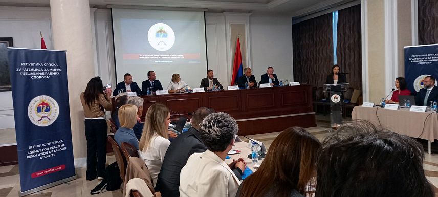 БАЊАЛУКА, 25. СЕПТЕМБРА /СРНА/ - Страх од губитак посла један је од највећих извора стреса у животу појединца због чега су правна заштита и могућност брзог рјешавања радних спорова од великог значаја за раднике, али и послодавце, поручено је на скупу представника регионалних агенција за мирно рјешавање радних спорова одржаном у Бањалуци.