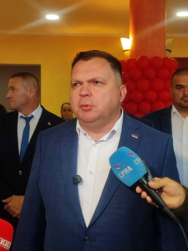 ДРВАР, 26. СЕПТЕМБРА /СРНА/ - Функционер СНСД-а Жељко Будимир рекао је да је СНСД најважнији фактор у представљању Срба у ФБиХ, истичући да ће тако и остати уз повећање капацитета представљања Срба у Ливањском кантону и на нивоу Федерације.