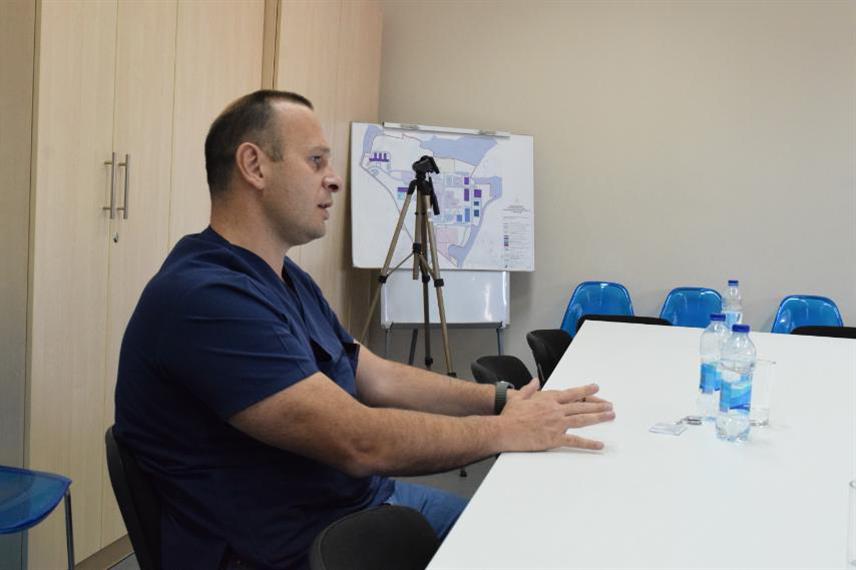 БАЊАЛУКА, 3. СЕПТЕМБРА /СРНА/ - Европска награда квалитета представља велико признање за Универзитетски клинички центар /УКЦ/ Републике Српске и потврду преданог рада свих запослених који знањем, одговорношћу и професионалношћу свакодневно доприносе унапређењу здравствене заштите, рекао је вршилац дужности директора ова здравствене установе Никола Шобот.