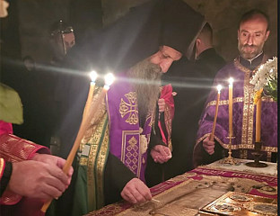 ПАTРИЈАРХ ПОРФИРИЈЕ СЛУЖИО СТАТИЈЕ У ПЕЋКОЈ ПАТРИЈАРШИЈИ