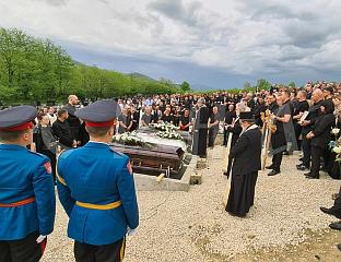 САХРАЊЕН СРЂАН ТОДОРОВИЋ НА ГРАДСКОМ ГРОБЉУ ШУШЊАРИ