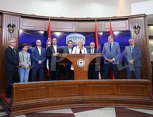 ЦВИЈАНОВИЋ: НИКО НЕ МОЖЕ ДА РАЗРЈЕШАВА АМБАСАДОРЕ ИЗ РЕДА СРПСКОГ НАРОДА