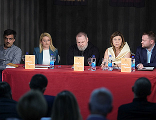 ПРОМОВИСАНА КЊИГА ДРАМСКИХ ТЕКСТОВА НИКОЛЕ ПЕЈАКОВИЋА