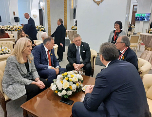 ЦВИЈАНОВИЋЕВА И ДОДИК У МОСКВИ СА ВУЧИЋЕМ И ФИЦОМ