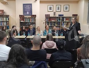 ОДРЖАНИ "МАЈСКИ СУСРЕТИ" КЊИЖЕВНИКА ПОСВЕЋЕНИ ПРОМОЦИЈИ МЛАДИХ АУТОРА