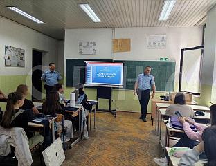 ПРЕДАВАЊЕ О ОРУЖЈУ ЗА БАЊАЛУЧКЕ СРЕДЊОШКОЛЦЕ