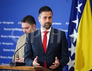 ТИХА ОПСТУРКЦИЈА ИЗ ФБиХ У ВЕЗИ СА СУСПЕНЗИЈОМ ЦАРИНА НА РОБУ ИЗ САД