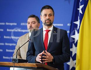АМИЏИЋ: БЕЋИРОВИЋ НЕМА ПОЛИТИЧКЕ ХРАБРОСТИ ДА КАЖЕ ДА НЕ ЖЕЛИ БУЏЕТ