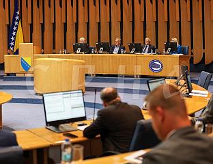 ПОЧЕЛА ХИТНА СЈЕДНИЦА О ИЗМЈЕНАМА ЗАКОНА О ФИНАНСИРАЊУ ИНСТИТУЦИЈА БиХ