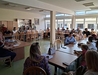 БАЊАЛУЧАНИ ЖЕЉНО ОЧЕКУЈУ ДЈЕЦУ ИЗ КОСОВСКЕ МИТРОВИЦЕ