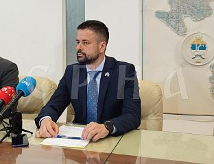 УВЕСТИ АКЦИЗЕ НА НЕДУВАНСКЕ ПРОИЗВОДЕ