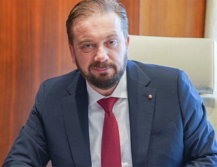 СТУГЉЕВ: РУСИЈА ИМА ВАЖНУ УЛОГУ У ОБЛИКОВАЊУ МУЛТИПЛОРАНОГ СВИЈЕТА