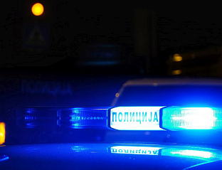 ДВИЈЕ ОСОБЕ ПОВРИЈЕЂЕНЕ У СУДАРУ ЧЕТИРИ ВОЗИЛА