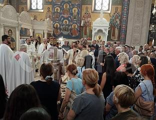 СЛУЖЕН ПАРАСTОС ЗА ПОГИНУЛЕ СРПСКЕ ВОЈНИКЕ ОД КОСОВСКОГ БОЈА ДО ДАНАС