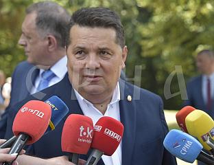СТЕВАНДИЋ: ЗИД ОД РЕФЕРЕНДУМА ИЛИ ОД АРМИРАНОГ БЕТОНА